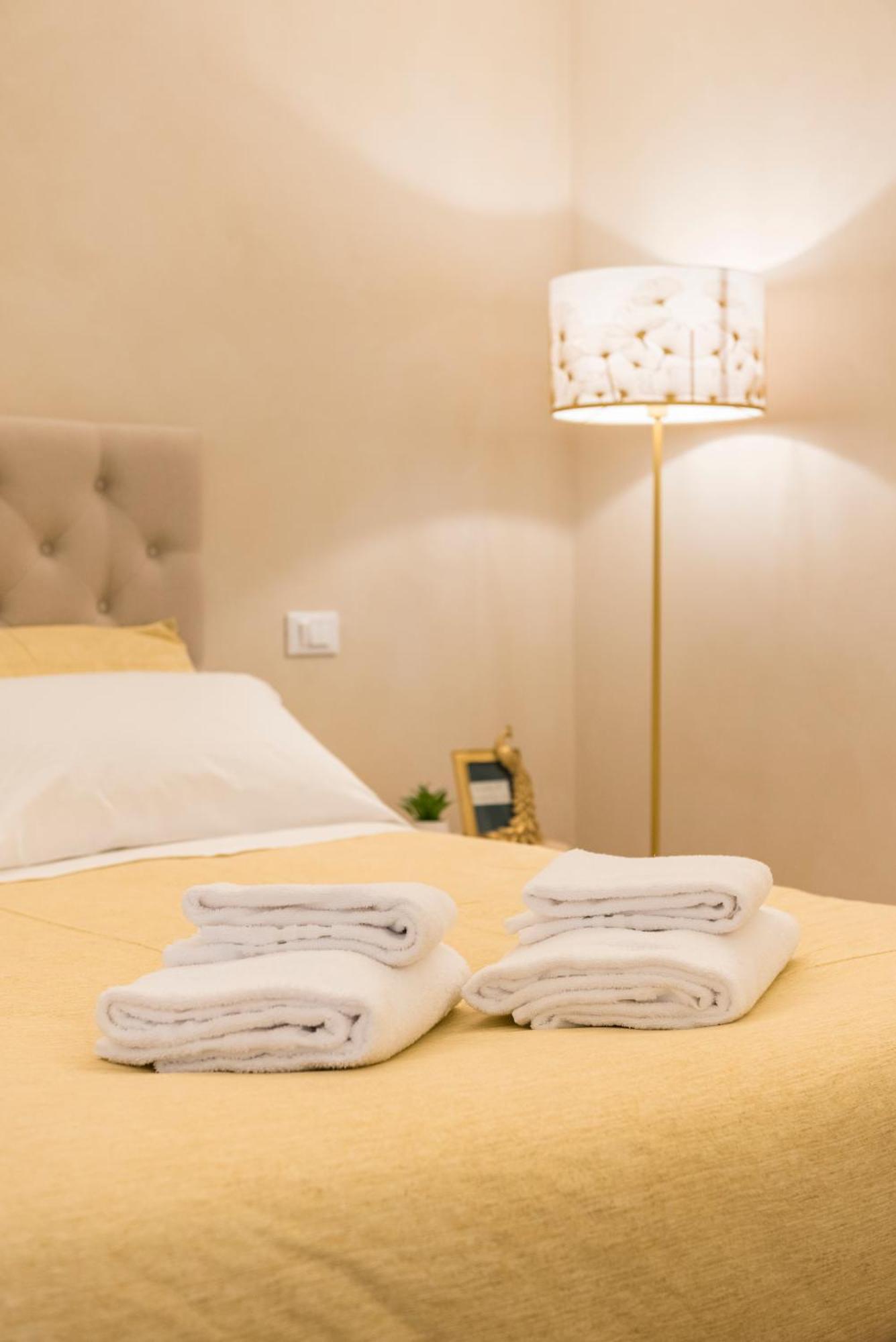 Golden Chic - Citta Alta Bérgamo Quarto foto